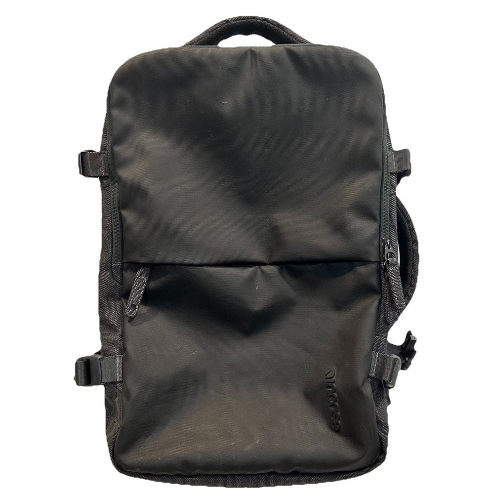 Incase Eo Travel Backpack‎ Gray Volt Business Expandable 17" Padded Laptop Bag